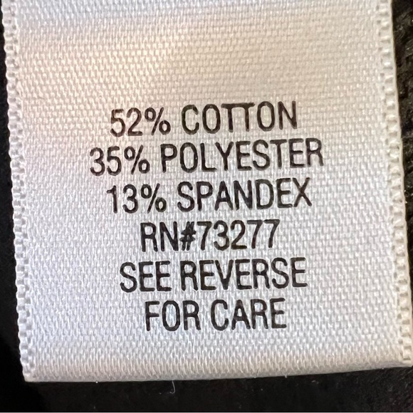 2 Pair Croft & Barrow Capri/Crop Knit Pull On Pants - Black & Navy - Picture 9 of 10